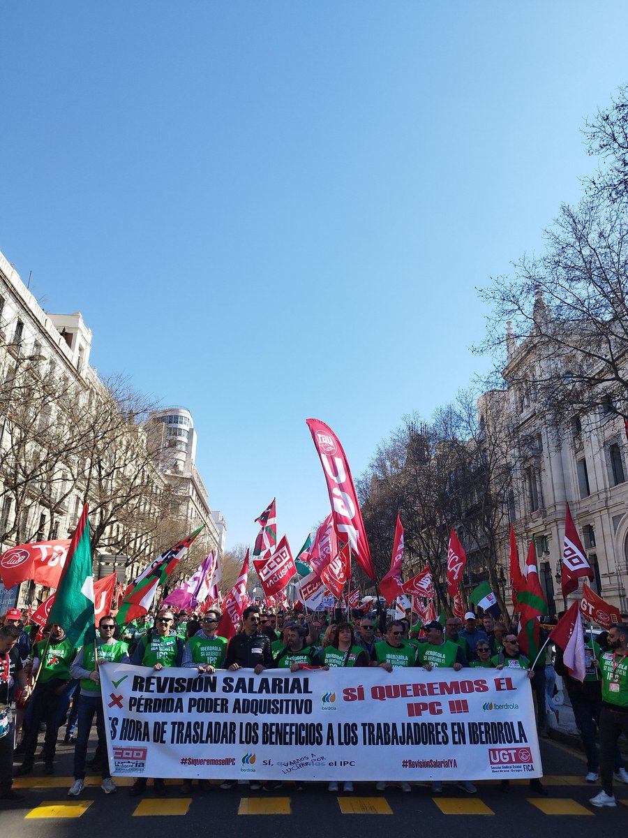 UGTIberdrola's tweet photo. Manifestación por un convenio justo. 

#SIQUEREMOSIPC https://t.co/Q0MHQCidwH