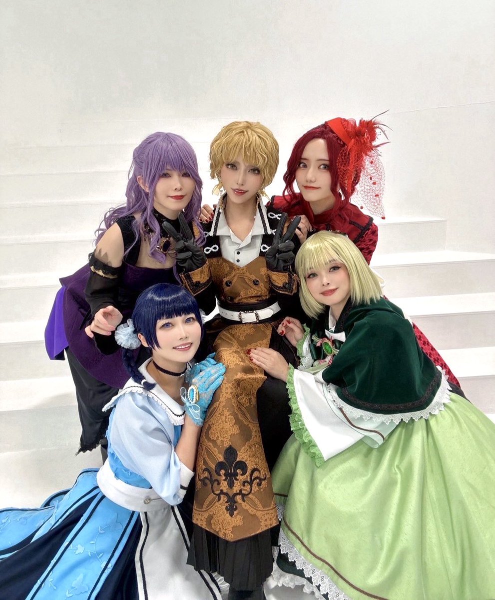 ⚠️2.5cos

魔女ちゃん揃うとカラフルで可愛くて圧巻だった〜！！豪華な景色をありがとう〜！！😭💖

#あざやかに0228