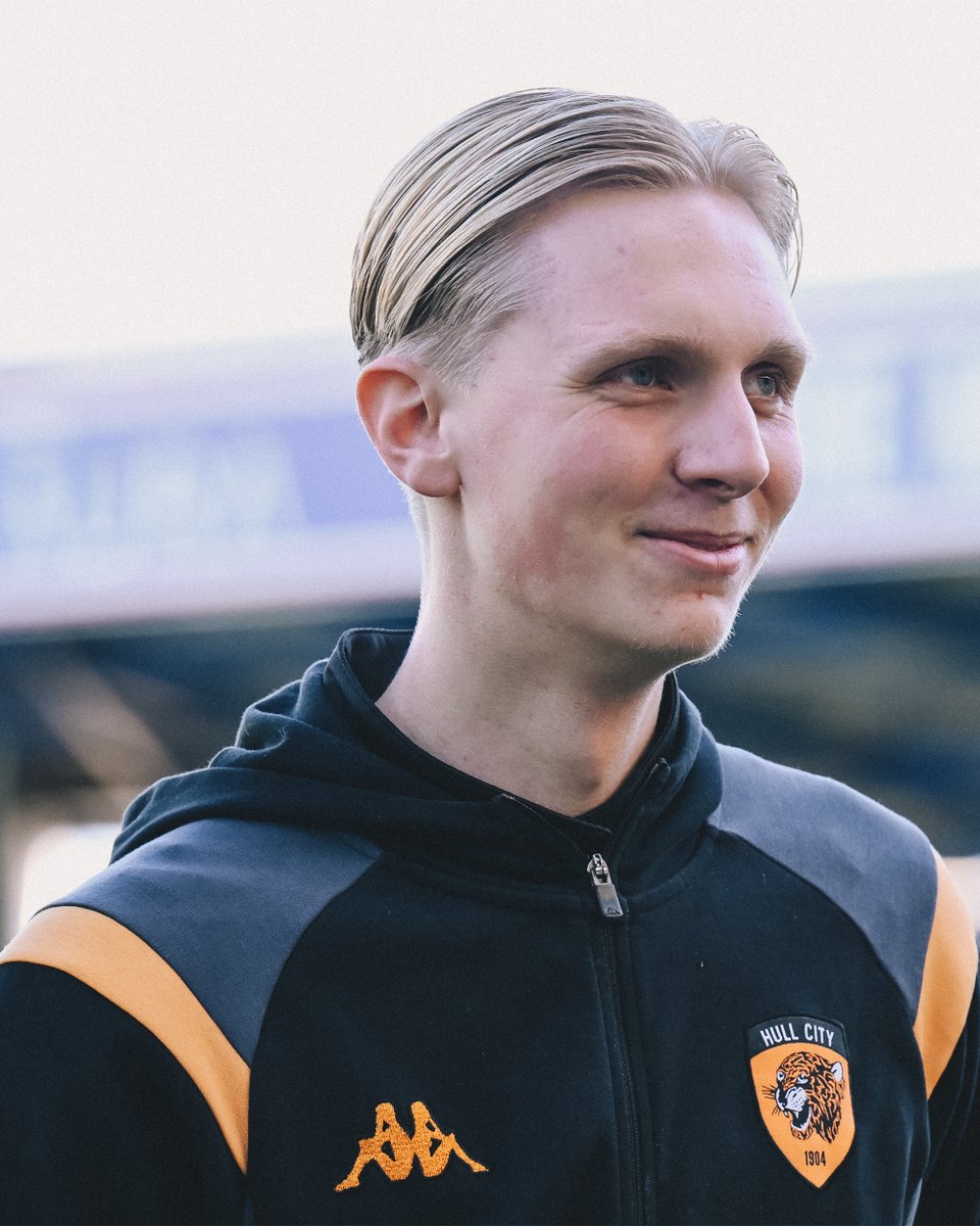 Hull City tweet media