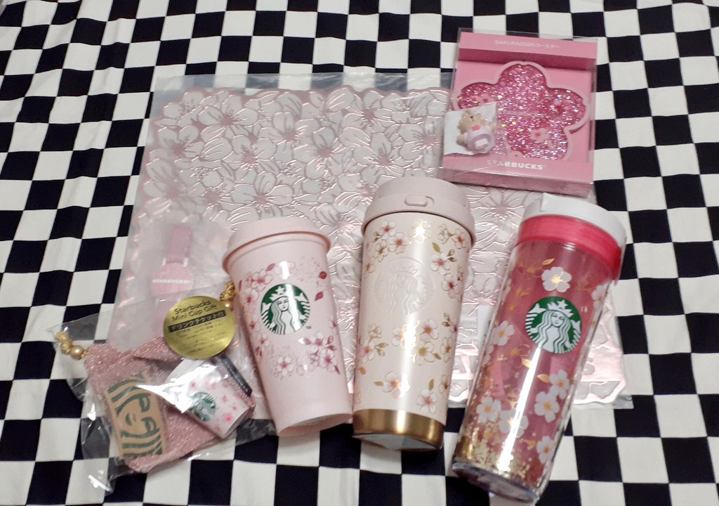 kuronimitsu's tweet photo. 春は桜、私の大好きな桜の季節です🌸そしてスタバの桜シリーズが毎年楽しみです！お迎えしたコ達は厳選をしております・・・第二弾は今年はないのかしら？春が終わるまで堪能いたします😊💞 https://t.co/1xdIDqhplh