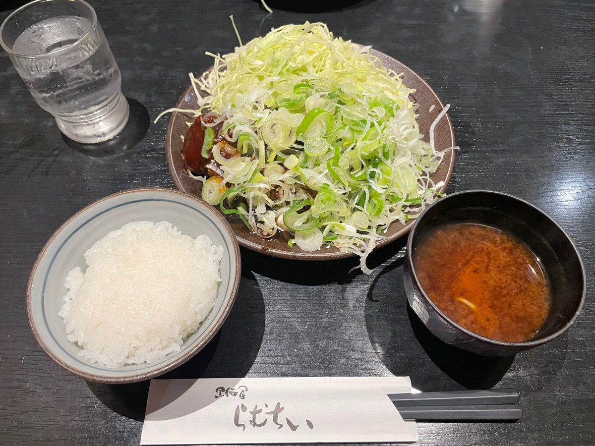 もるも tweet media