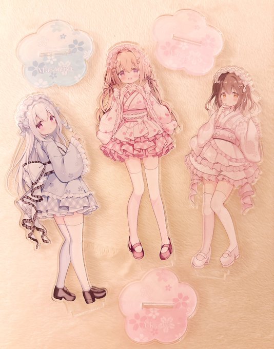 \和メイド姿はいかがですか?🌸/

アクスタ可愛く出来た〜❣️☺️ 