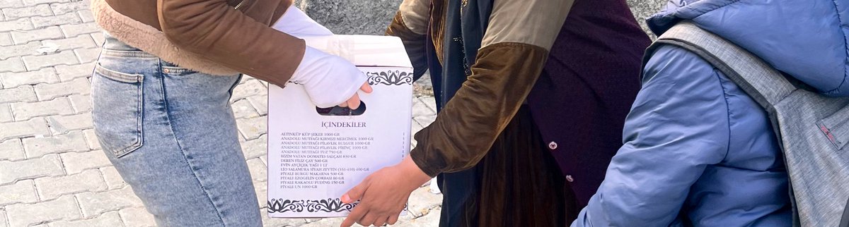 60 kolimize 9 koli daha katarak evlere neşe saçmaya devam ediyoruz.
Paylaşmakla huzur buluyoruz ❤️
<a href="/hasansildak/">Hasan ŞILDAK</a> <a href="/harrani63/">AHMET DEMİR</a> <a href="/EyyubiyeMem63/">Eyyübiye İlçe Milli Eğitim Müdürlüğü</a> <a href="/Muserefkayaaaaa/">Müşerref KAYA DEMİR</a>