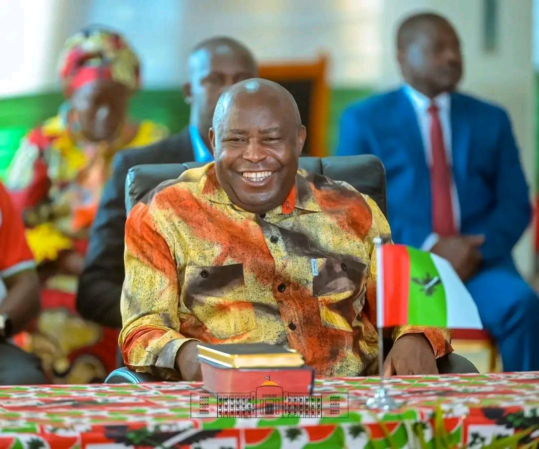 Baptistchronicl's tweet photo. President @GeneralNeva on Thursday described the coincidence of #Ramadan and the Christian season of #Lent as historic moment, saying the period fell in the same month just days after #Burundi celebrated the National Day of Unity and Charity.
Read more :  https://t.co/qOEwxkrZSw https://t.co/Qr8UwWqWML