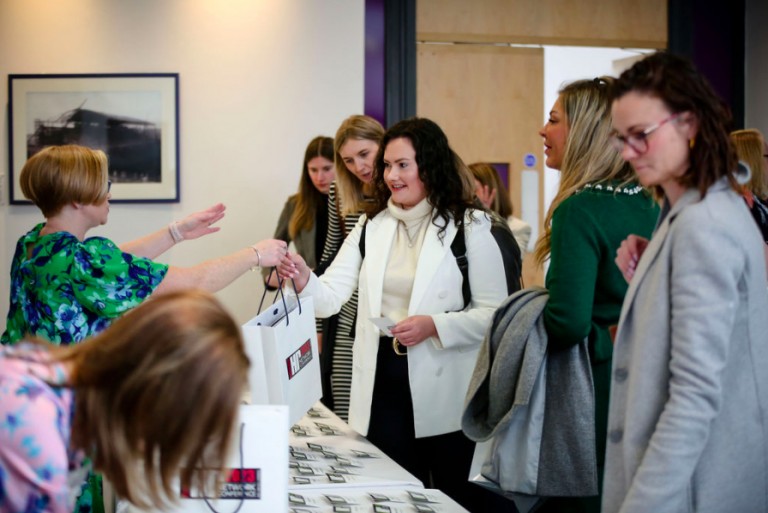 Hr NETWORK Magazine tweet media