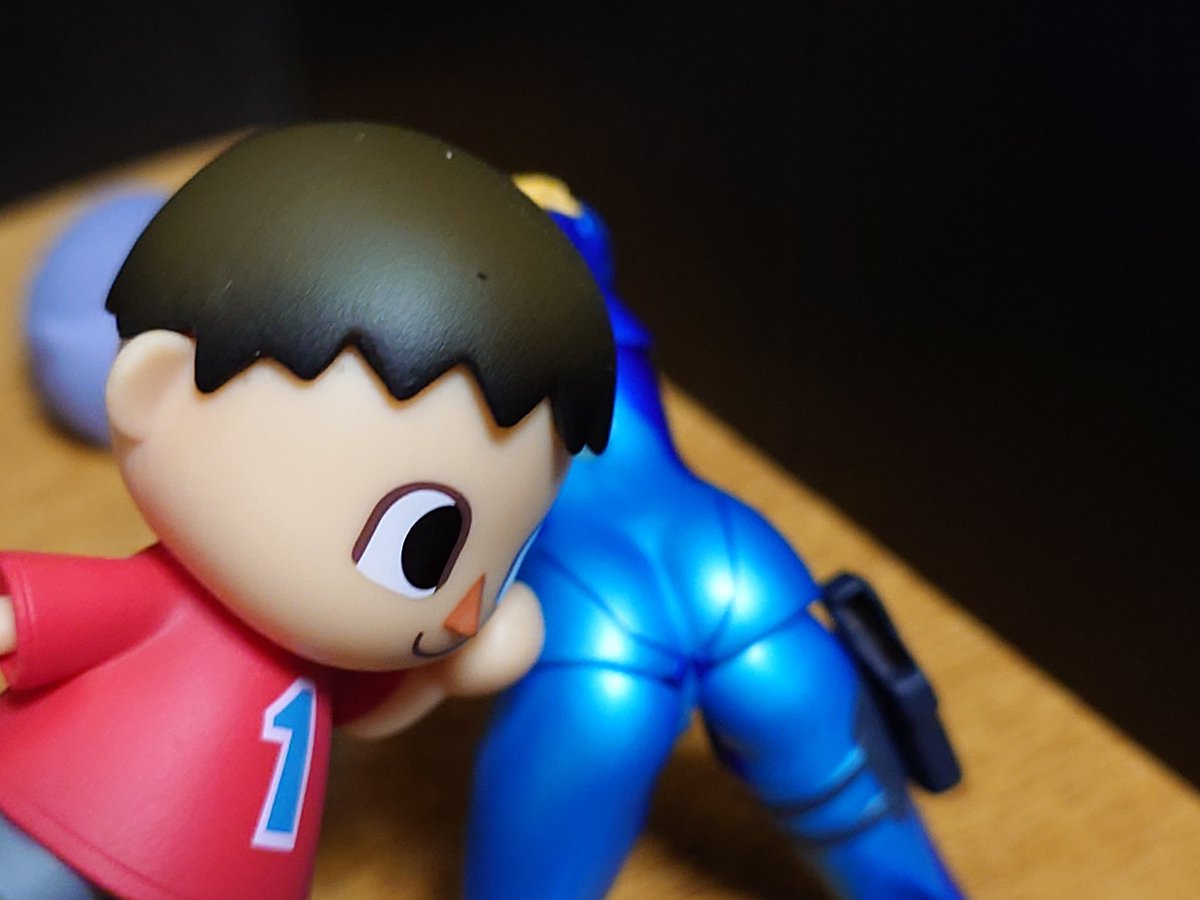 オモ写】 ゼロスーツサムスのfigmaが到着‼️ 猫ちゃんに夢中なあまり