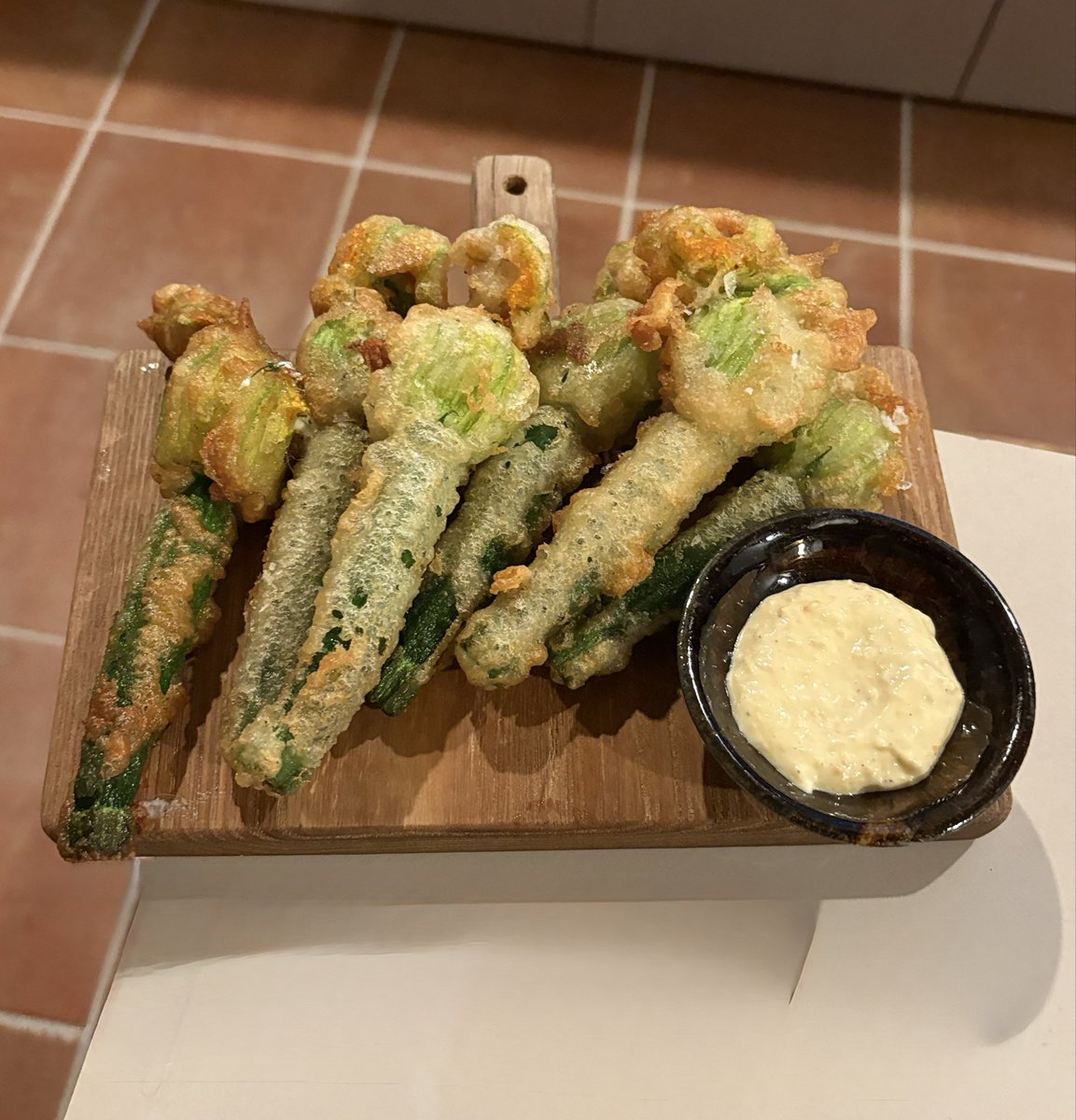 Beatrix Holland tweet media