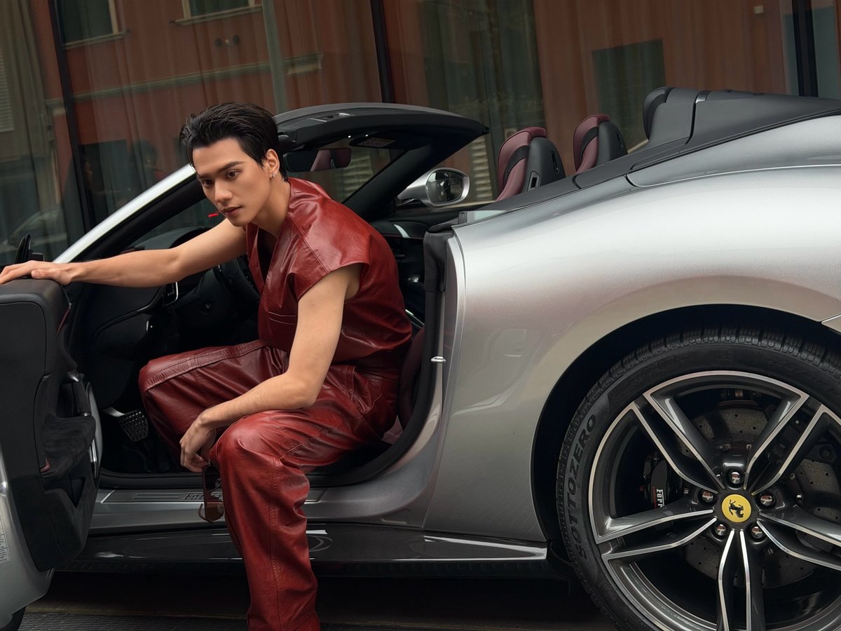 หล่อเท่!! พาส่องลุคของหนุ่ม "เก่ง หฤษฎ์" <a href="/harit_keng/">Harit_keng (DuckMan 🦆)</a>  เข้าร่วมงาน Ferrari Milan Fashion Week 2026 

KENG WITH FERRARI FW26 
#FERRARIXKENGHARIT
#KengHarit
#FERRARIFW26
#FERRARI #MFW