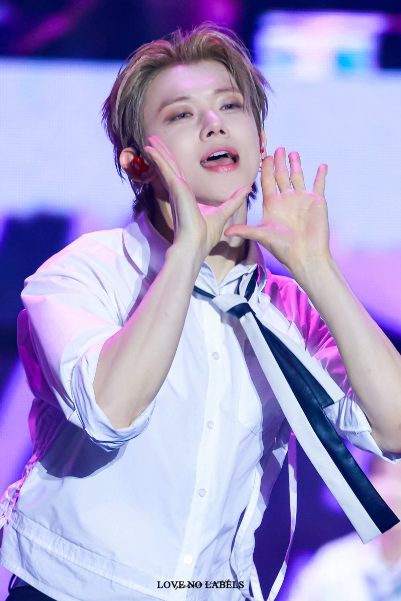 LOVE NO LABELS tweet media