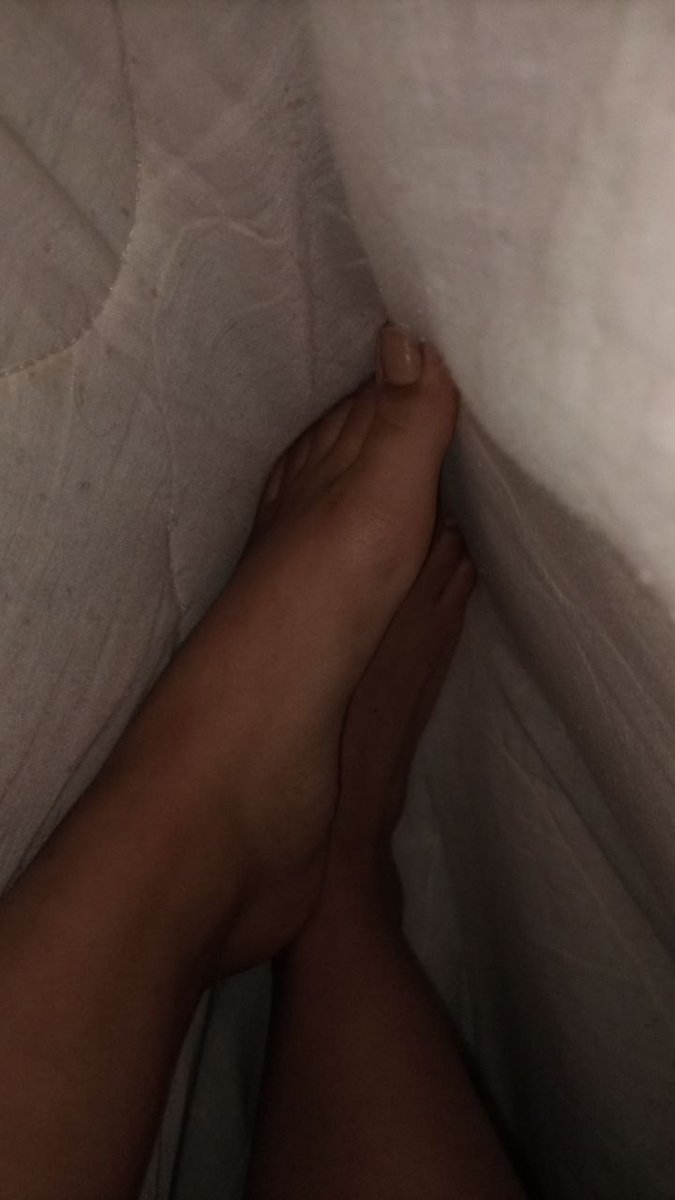 bonniefeets tweet media