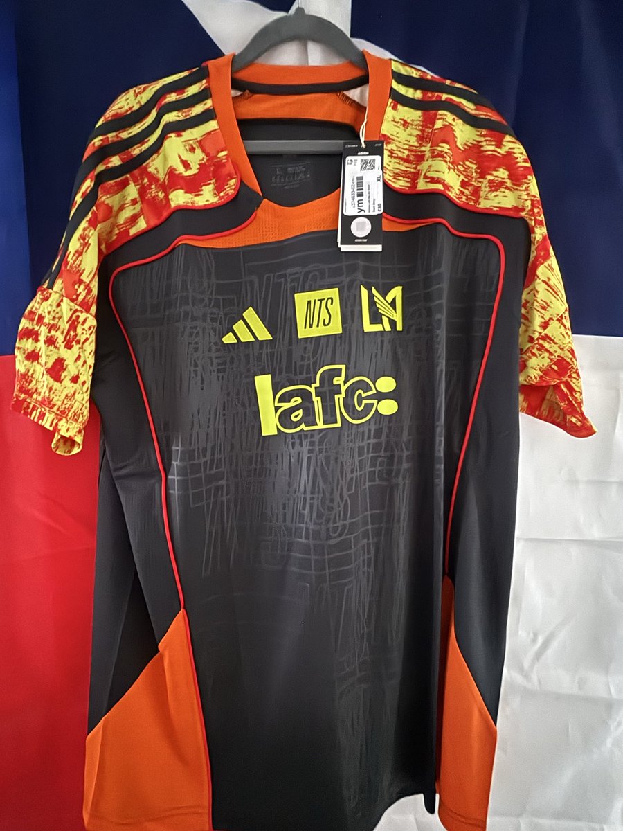 totemgrails's tweet photo. What a beauty @LAFC https://t.co/5csznRYWUP