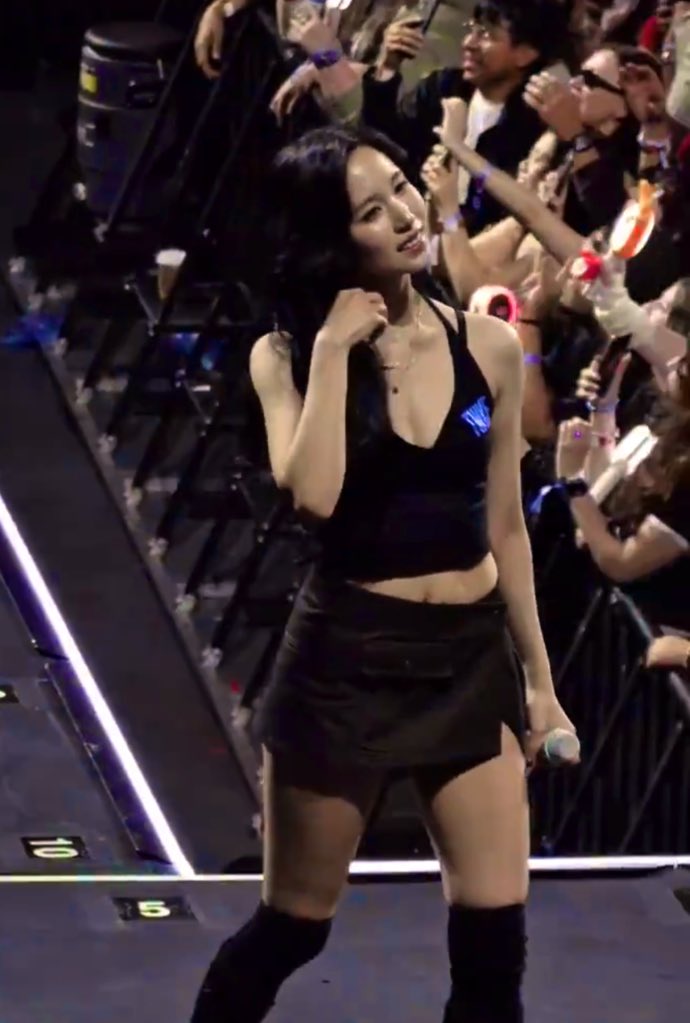 MY GOD 🫠🫠🫠🫠