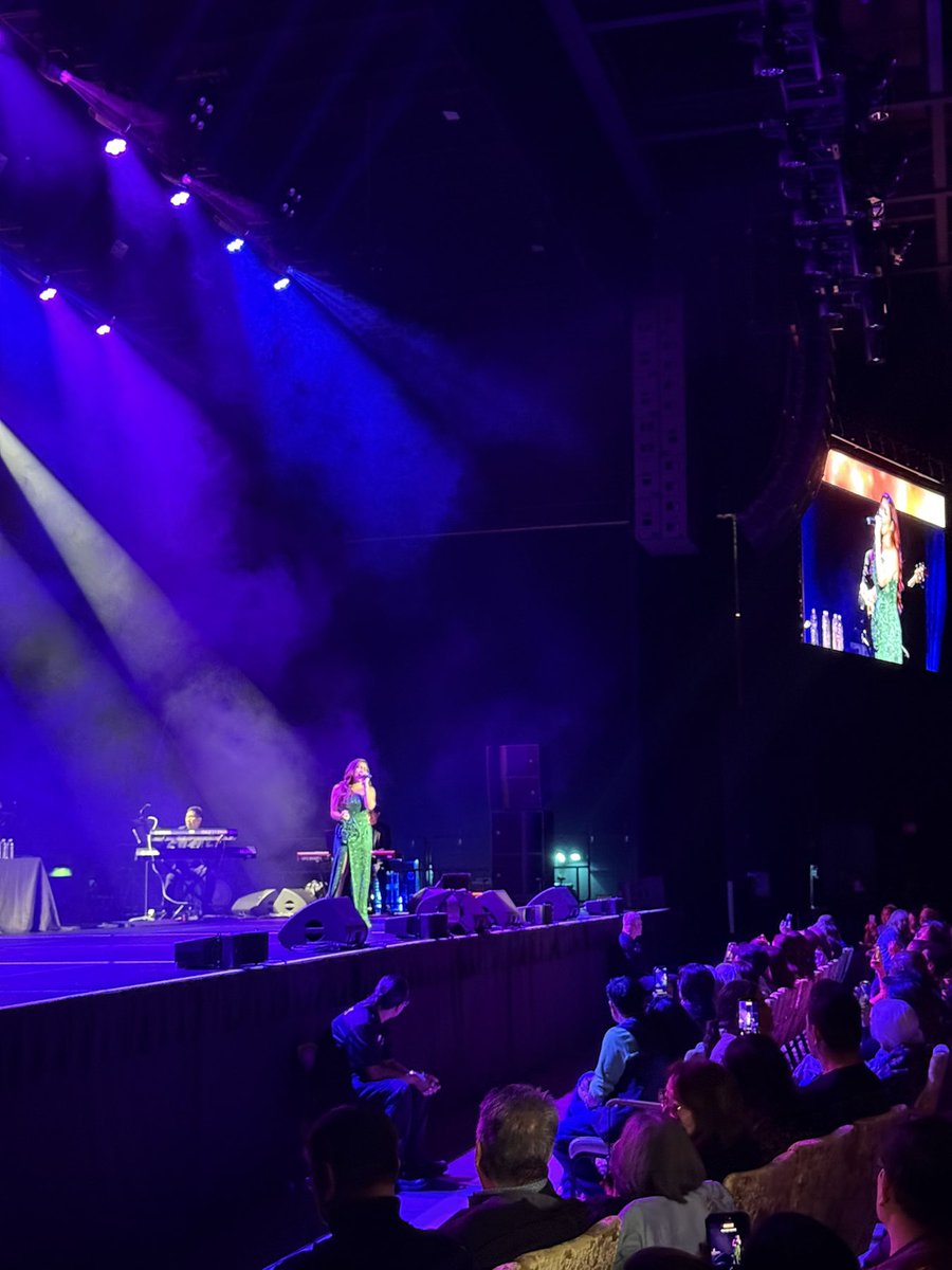kreativdenph's tweet photo. An incredible crowd welcomed the Power Diva, Angeline Quinto, and the Concert King, Martin Nievera, at Heartstoppers at Hard Rock Hotel Sacramento in California! Maraming salamat, mga kababayan, for the love ♥️✨

#Heartstoppers #MartinNievera #AngelineQuinto #KreativDen #KD https://t.co/OjXVDfsrwm
