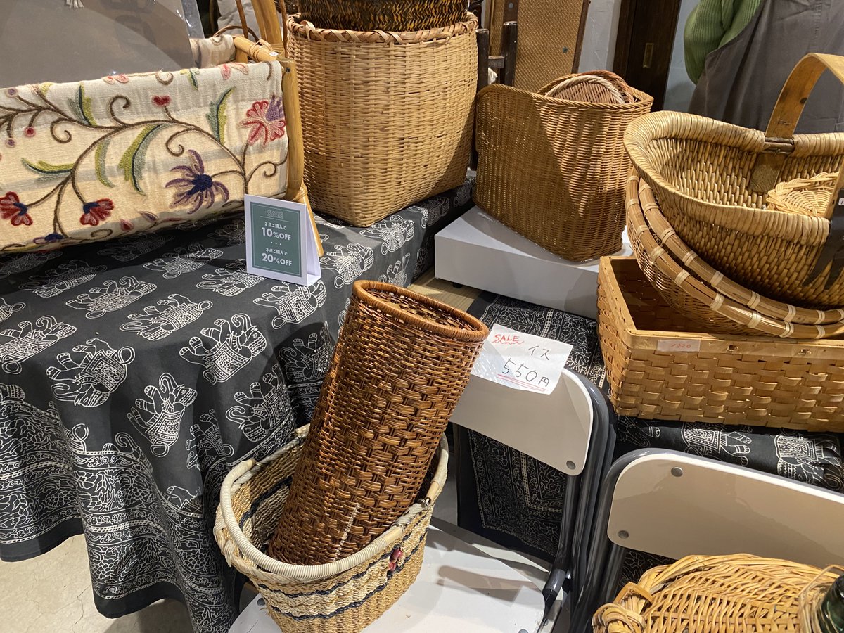 yutayutayuta96's tweet image. 古物買取 #kijicos  さんのイベントへ
@kijicos 
先日の火災で被害にあった「江別大麻銀座商店街」へのチャリティー企画
ポストカードを購入しました
小さな力でも後押しになれば
イベントは明日も開催しております。
 #拡散希望RPご協力お願い致します 
 #ebri 
 #蚤の市