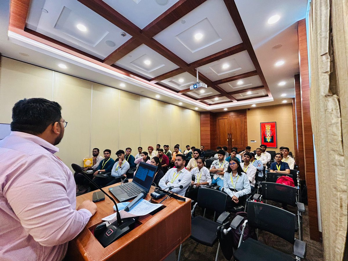 cems_in's tweet image. Successfully concluded the Industrial Visit from Shivajirao S. Jondhale College of Engineering, giving Mechanical students hands-on exposure to CAD, CAE &amp;amp; PLM and real-world design practices. ⚙️
@shipmin_india @minmsme @irclass 
#IndustrialVisit #MechanicalEngineering #CAD #CAE