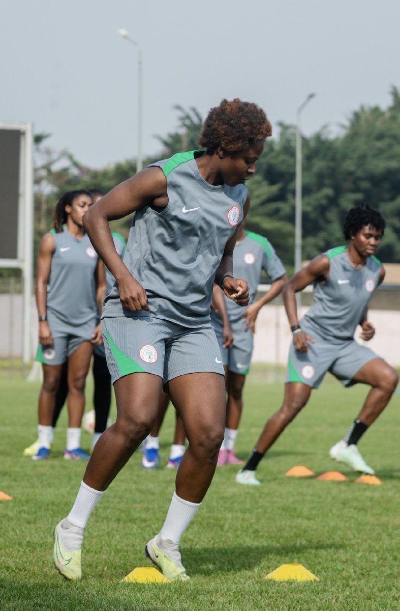NgoziOkobi's tweet photo. Game day  🇳🇬 
Jesus help me 🤐 https://t.co/t6y4uWmtTb
