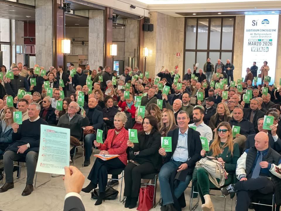 Oggi all’Auditorium Conciliazione abbiamo vissuto un momento di confronto vero, serio, concreto.
Ringrazio di cuore tutti coloro che sono intervenuti e hanno scelto di esserci: la partecipazione è il primo segnale di quanto il tema della giustizia stia a cuore ai cittadini.
Un