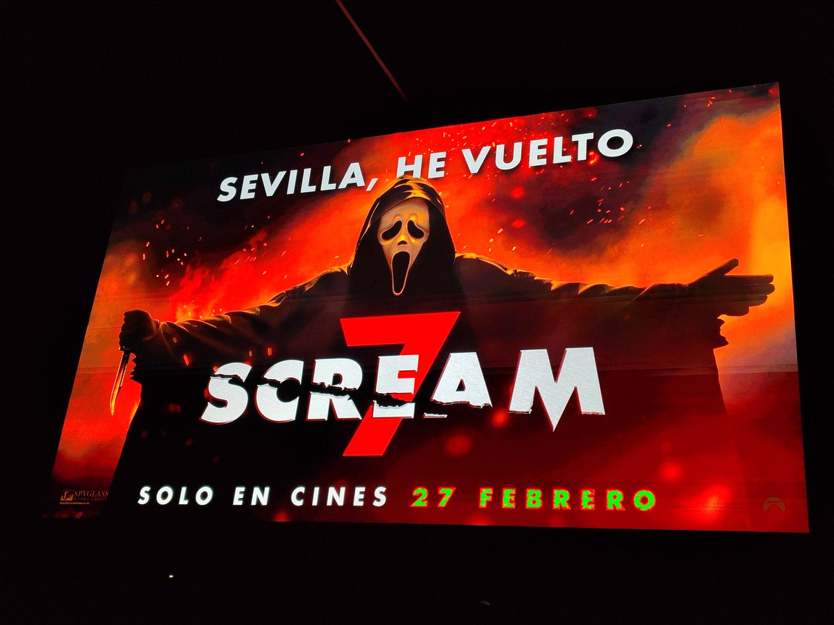 JinxedReaper's tweet photo. Un dúo de Ghostface estuvo en Sevilla, la película me gustó bastante y ya estoy planeando volver a verla en el uniforme. #Scream7 @Scream_Spain https://t.co/M6XGQs7EE7
