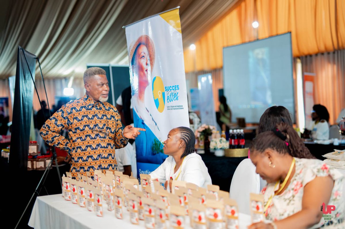 Incubateur Pull Up Business Women tweet media