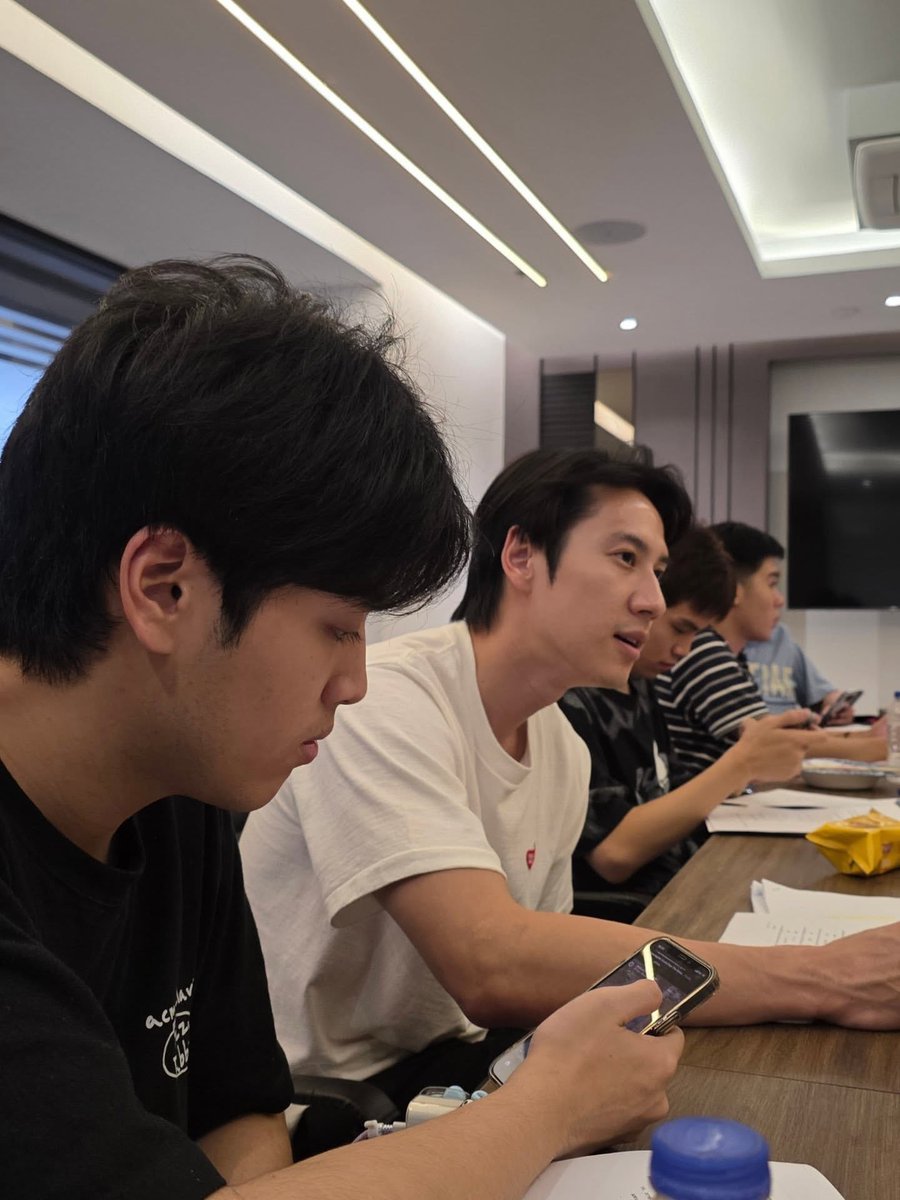 んんん？！😳😳😳 #brightrpp