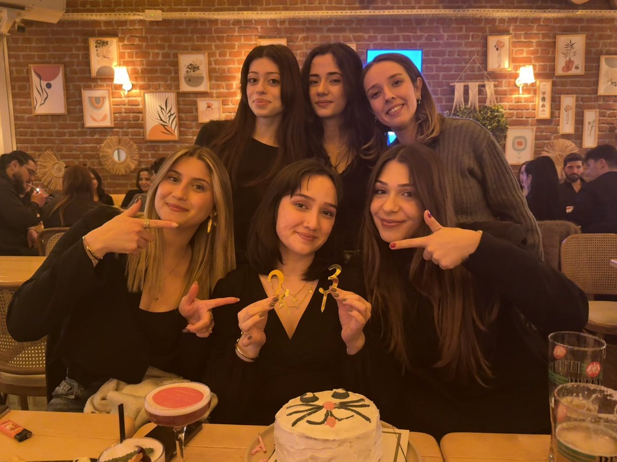silalaydaa's tweet photo. asssiri emek harcanan o pasta 🎂 https://t.co/ClygYaAB7a