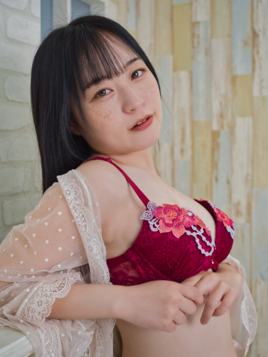 20260221 Doll Collection
Model:ごみやしこ(<a href="/gomiyashikochan/">ごみやしこ🍚合法ロリ</a>)さん
あどけない表情に、ドキッとする赤❤️
普段は見せない大人の一面に、
思わず目が離せなくなる🫣
このギャップ、反則だと思いませんか？🌹

#ごみやしこ
#Gスタ撮影会
#ポートレート
#被写体
#ランジェリー
#大人女子
#黒髪女子