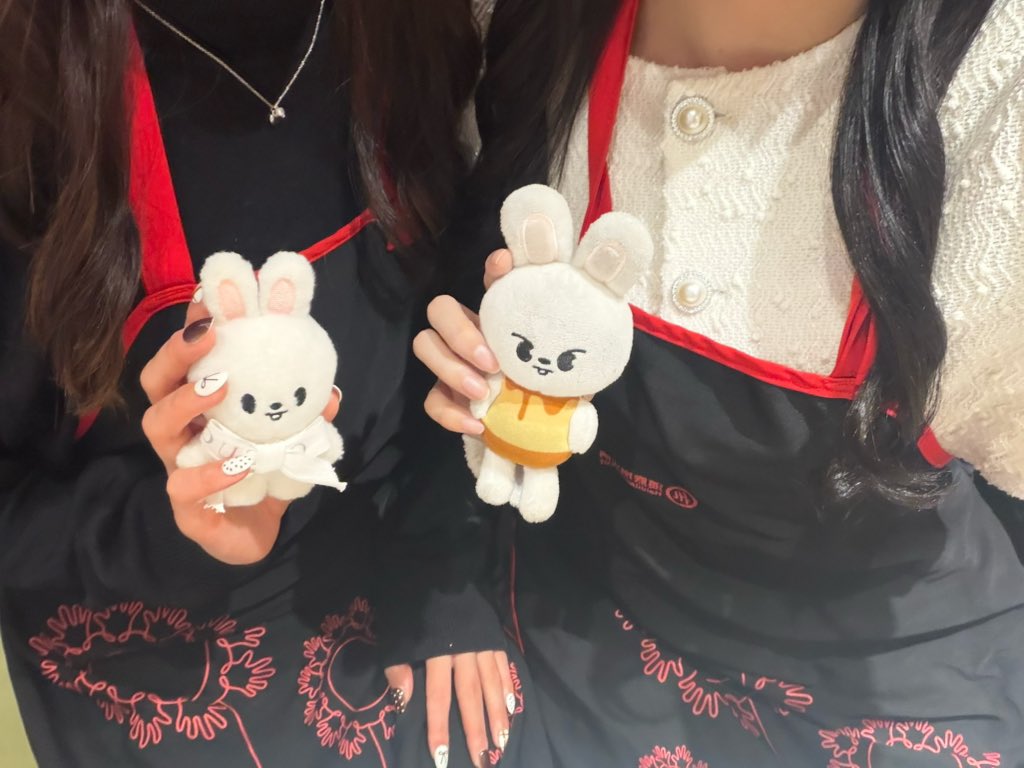 あるる tweet media