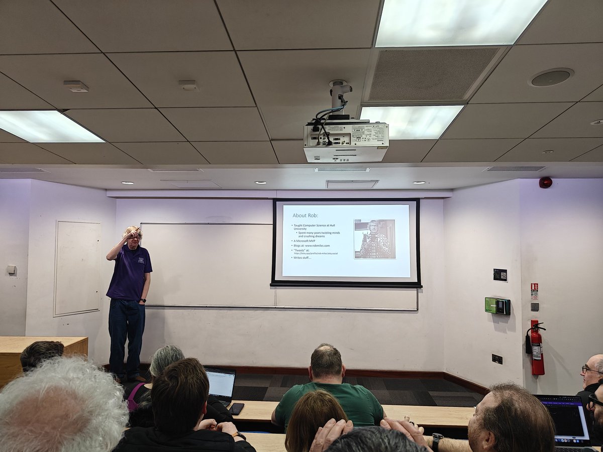 Prof. Lee Stott tweet media