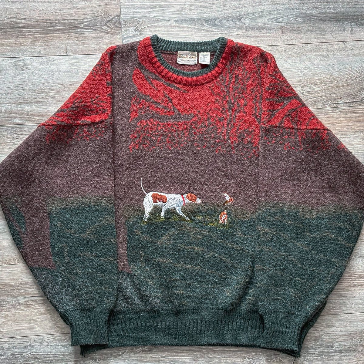 StormyZomi's tweet photo. I do wonder why people just stopped making these. Feels like this sweater has some soul in it, an actual story it’s telling. Kinda sad nobody makes em anymore and the only remnants are either on eBay or in thrift stores https://t.co/24QVkrJ9l5