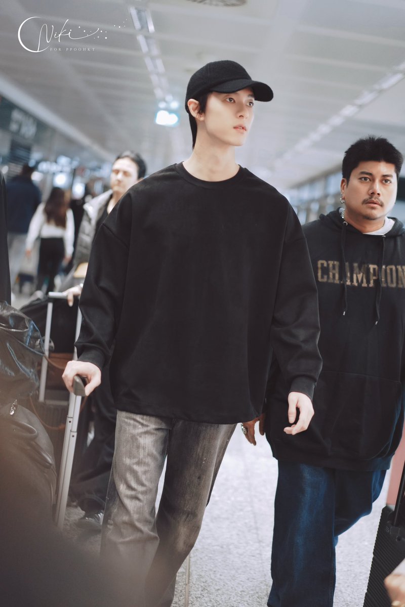 Fly safe, fly well✨ <a href="/ppoohkt/">Pooh</a>