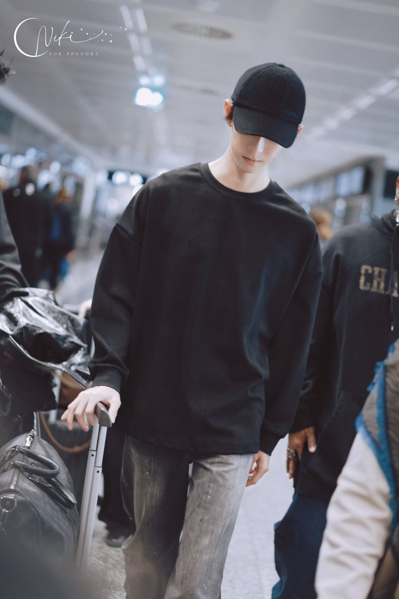 nikiforpooh's tweet photo. Fly safe, fly well✨ @ppoohkt https://t.co/u4XedOtOpg