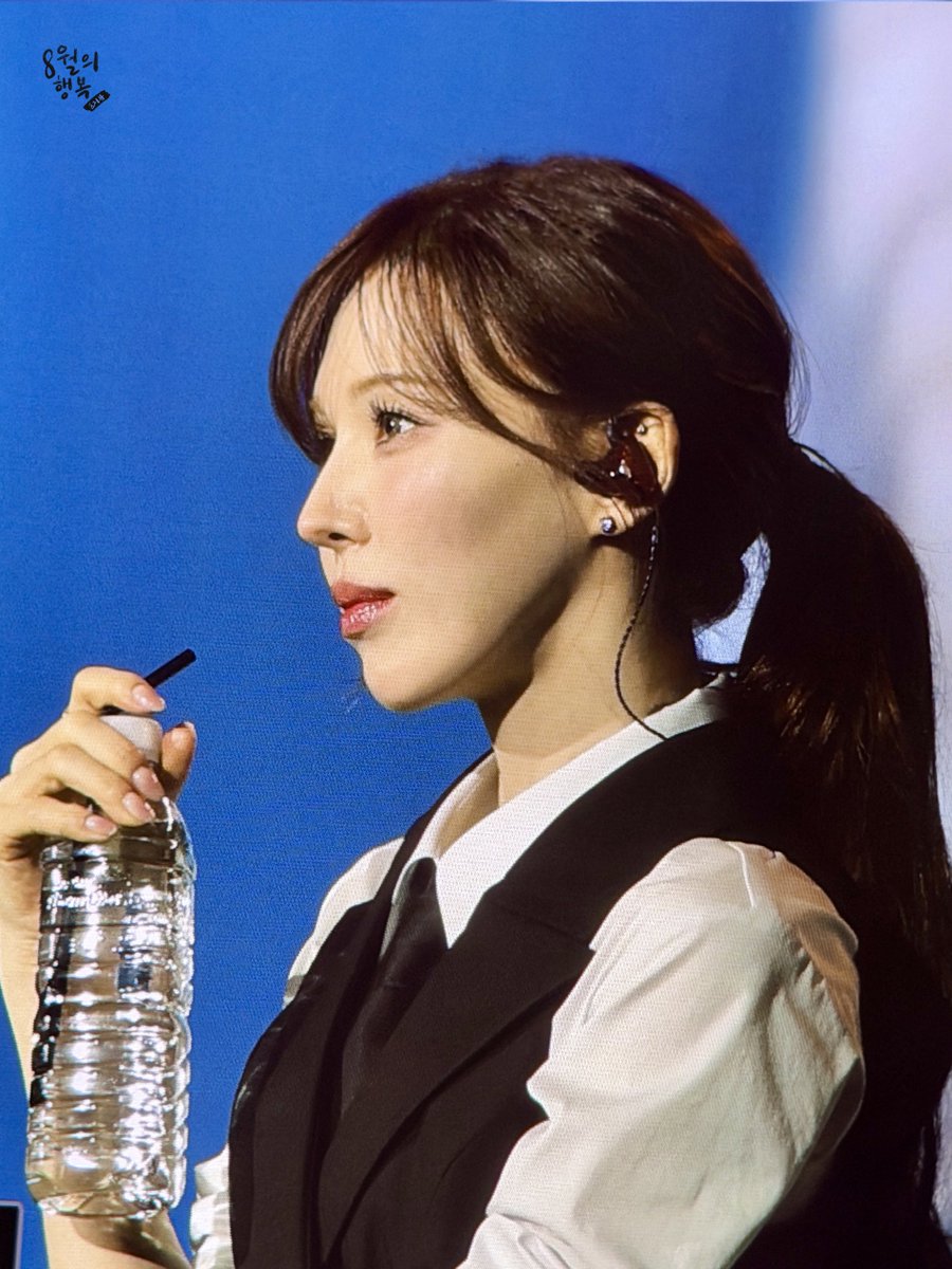 801happiness's tweet photo. [프리뷰] 260228 < W:EALIVE ENCORE > D1 콘서트

승완…오빠..? 😍

#레드벨벳 #웬디 #REDVELVET #WENDY @WENDY_offcl #WEALIVE #WENDY_WORLDTOUR_ENCORE https://t.co/HdoBAN2NdE