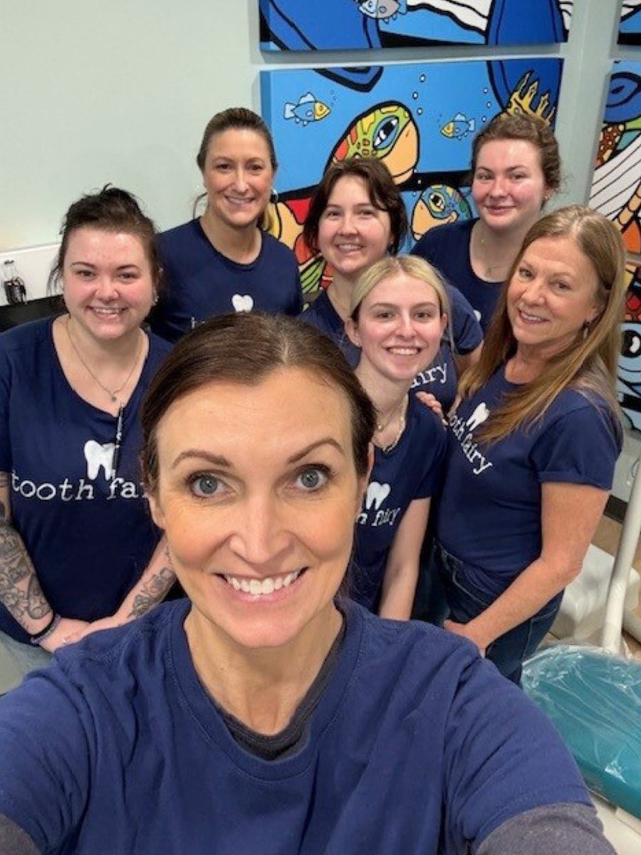 beachkidsdental's tweet image. Happy National Tooth Fairy Day! 🧚‍♀️🦷

We’re celebrating the magic behind every tiny lost tooth and the healthy habits that help little smiles grow strong, all while rocking our Tooth Fairy shirts! 💙✨

#ToothFairyDay #ToothFairies #LostTooth #LittleSmiles