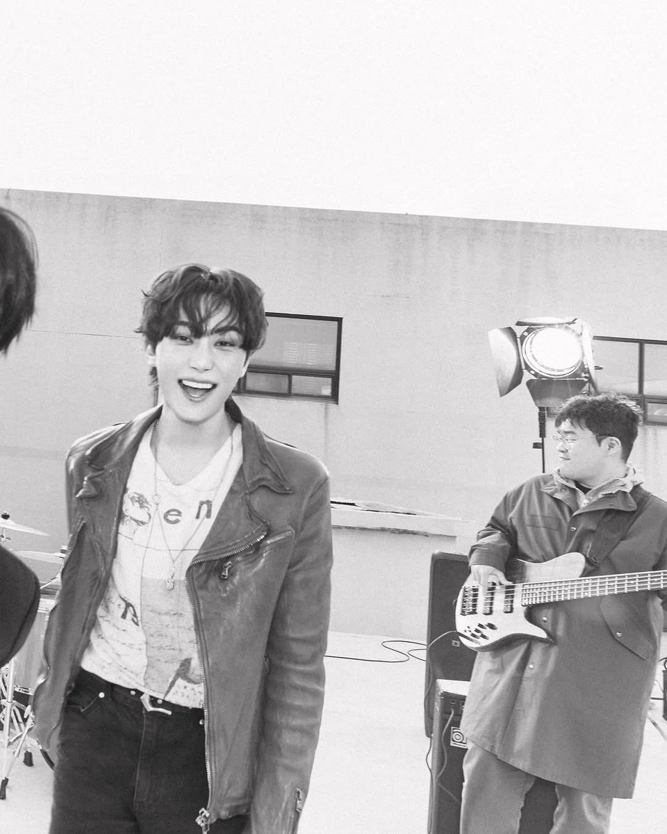 아⁹ 뿌 ☽̶☾ tweet media