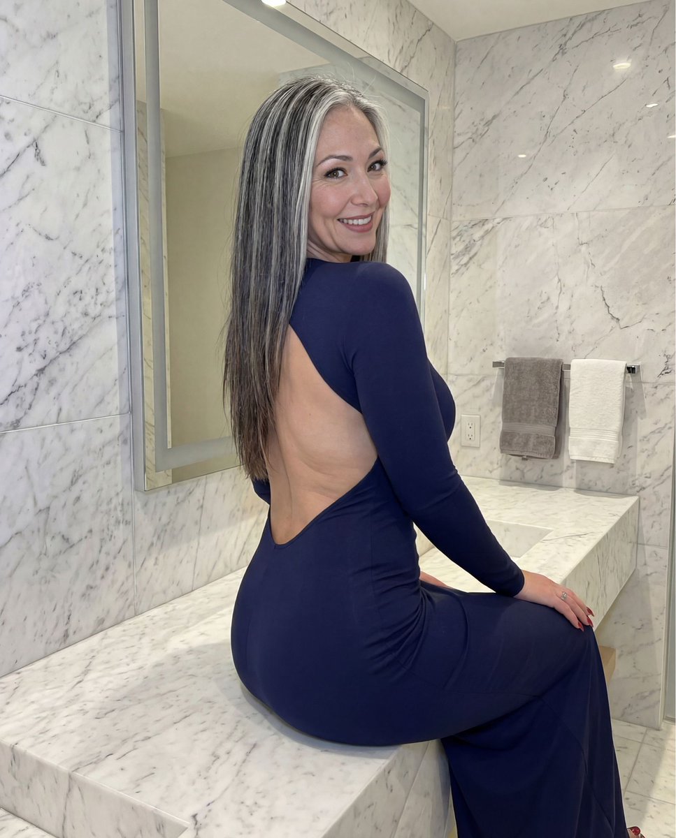 MissKimiMiller's tweet photo. Do you think I can wear a dress like this at my age?🙈 https://t.co/JXsdZw57a8