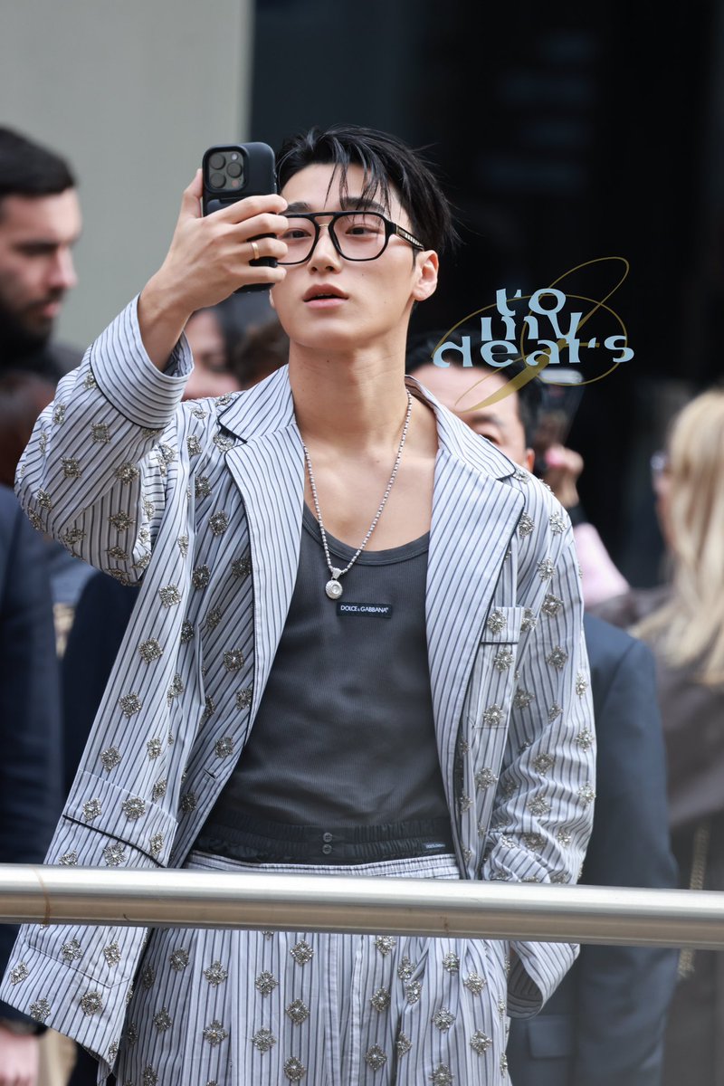 chibibutera's tweet photo. Choi San looks absolutely stunning in DG💖
DG AMBASSADOR SAN AT MFW 
#CHOISAN #DGxSAN 
#DOLCEGABBANA #DGFW26  
@dolcegabbana @ATEEZofficial https://t.co/GKnNRN2o97