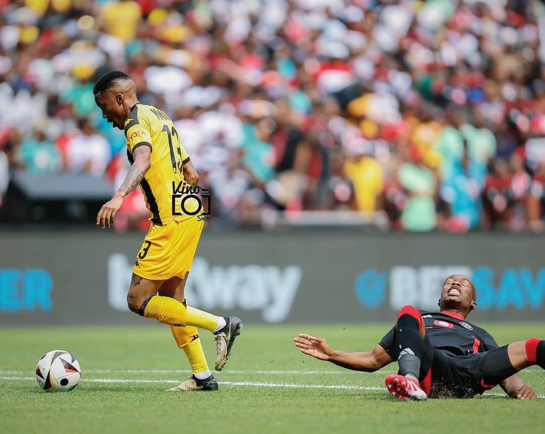 sthembisomx_'s tweet image. In south Africa when it's #sowetoDerby sameday as #Elclassico..

in SA we watch the #sowetoDerby 🔥🔥