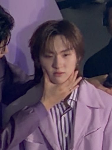 และม่ายลืมที่จะยืนเปนแมวเด้กอิ่มนม 🫳🏻🧍🏻