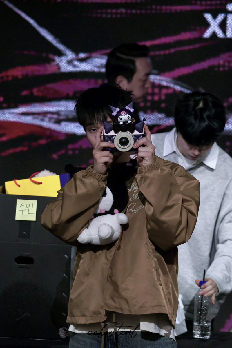 시나몬 롤 tweet media