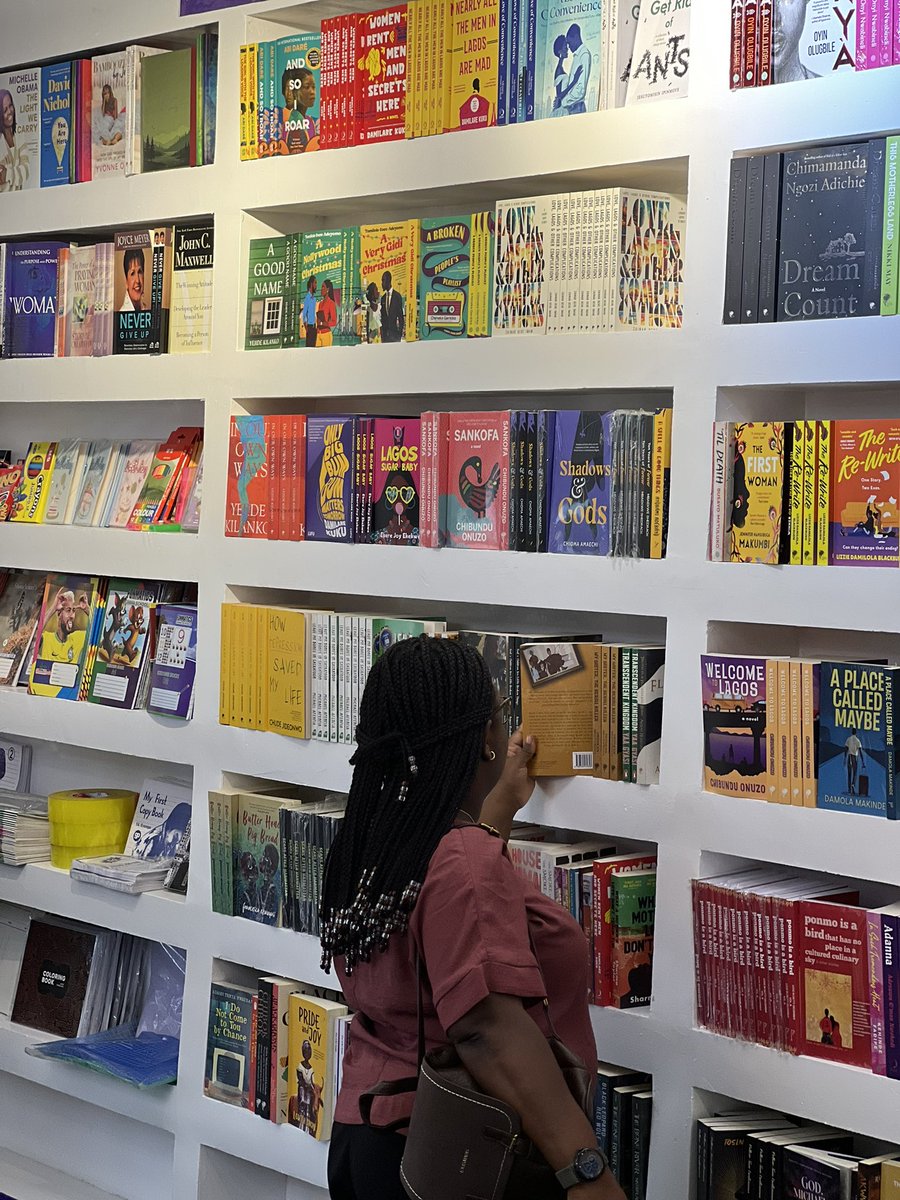 ReadersHub Bookstore🇬🇭 tweet media