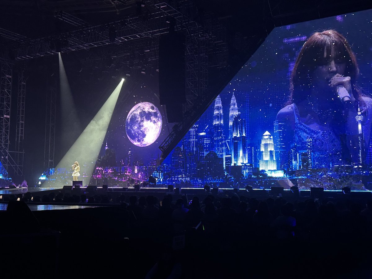 So surprised to see 🇲🇾 KL skyline in Wendy’s encore concert today!!!!!!! 😆🤭

#WEALIVE #WENDY #웬디 
 #WENDY_WORLDTOUR_ENCORE