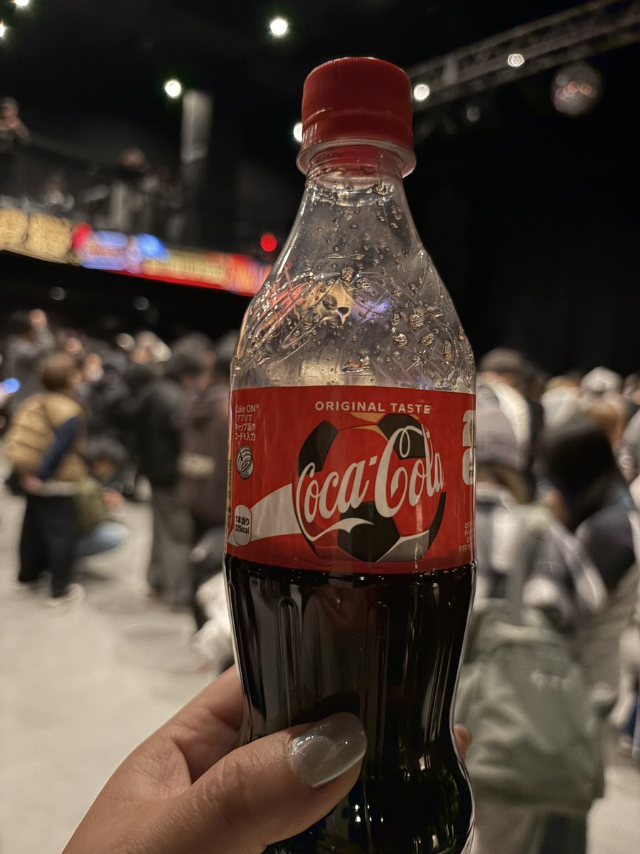 Teppei_shiodash's tweet photo. ドリンクにコーラも初めまして https://t.co/LGbo0EcxxT