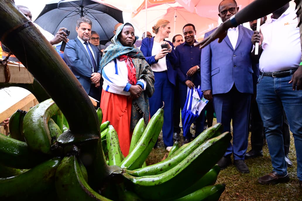 newvisionwire's tweet photo. The Chief Guest, Minister of State for Agriculture Fred Bwino Kyakulaga, Netherlands Ambassador H.E. Frederieke Quispel, and a delegation of ambassadors and heads of missions toured the exhibitors’ stalls at #HarvestMoneyExpo2026, exploring innovative agribusiness solutions, value addition, and modern farming technologies shaping Uganda’s agricultural sector.

#HarvestMoneyExpoAt10 #HarvestMoneyExpo 
📸 Mpalanyi Ssentongo