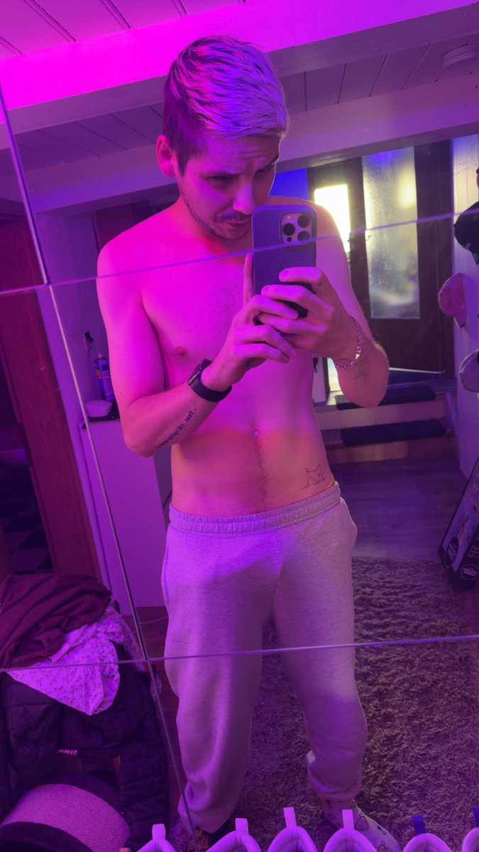 KayniaThings tweet media