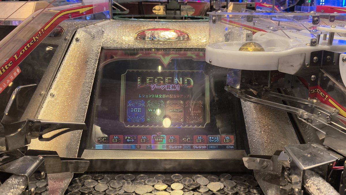 今月を写真4枚で振り返る 1枚目：高LvでJP 2枚目：LEGEND昇格 3枚目