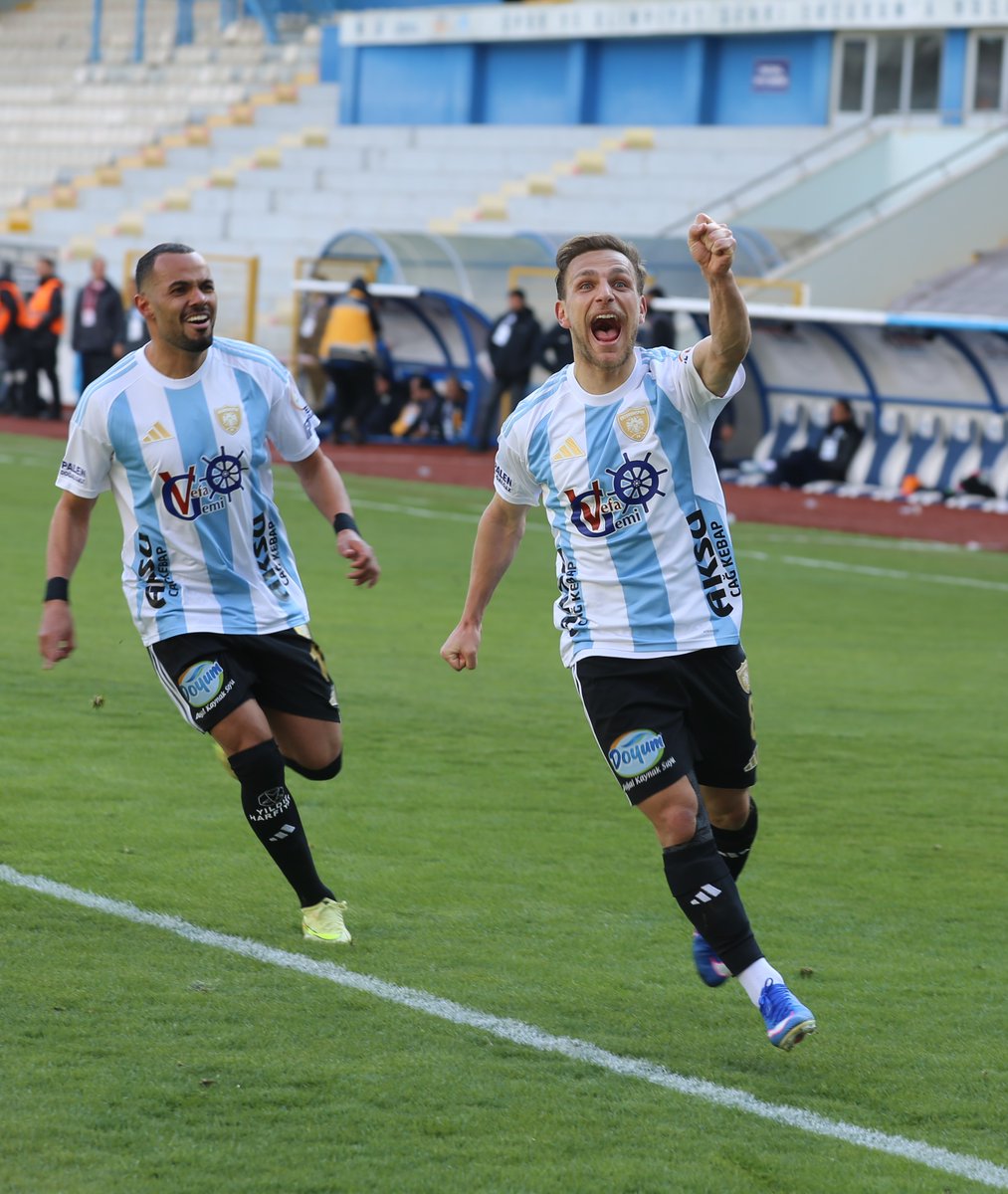 demarkesports's tweet photo. DURDURULAMAZ ERZURUM! 11/11 🔥

✅ 0-2 Bandırmaspor
✅ 1-0 Çorum FK
✅ 0-2 Sivasspor
✅ 2-0 Amed SK
✅ 1-2 Pendikspor
✅ 4-0 Sarıyerspor
✅ 0-1 Sakaryaspor
✅ 7-0 Adana Demirspor
✅ 1-2 A. Keçiörengücü
✅ 4-0 Serik Spor
✅ 3-0 Vanspor https://t.co/vyMhoDxbwL