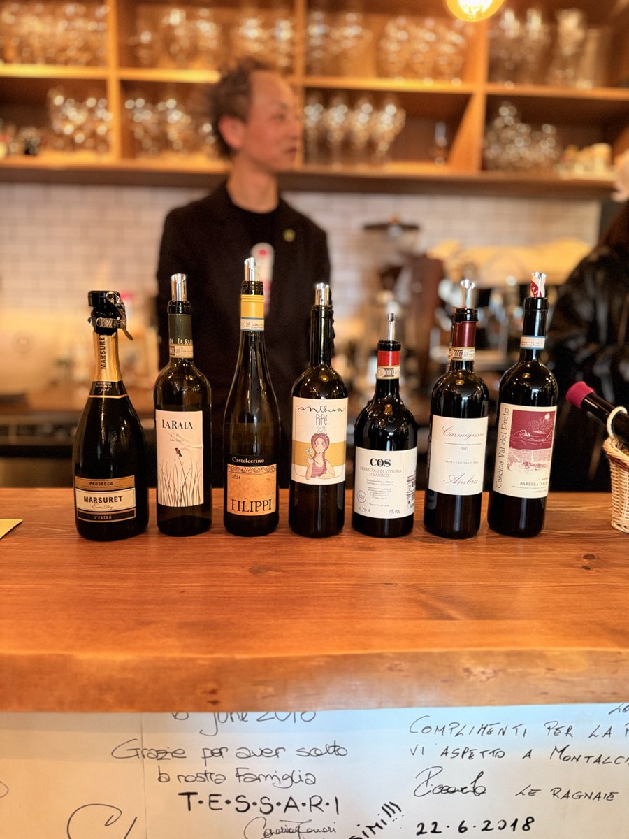 azzurro1977's tweet photo. ラカンティネッタ多摩川「稲垣商店」試飲会

まだまだ勉強不足のイタリアワイン
どれも美味しかったけど、チェラスオーロ・ディ・ヴィットリア・クラシコ2022が特に印象に残りお買い上げ

有料試飲でバルバレスコとランゲネッビオーロの飲み比べができたのも良かった https://t.co/lZyIo7TqYa