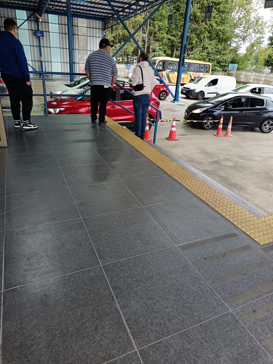 Buen día! Tocó revisión técnica 😬