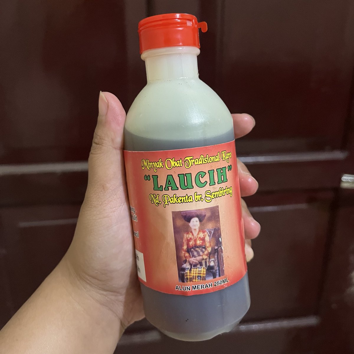 HAH INI SERIUSAN?? NYESEL BARU TAU😭

Big thanks to mbak” thread yang udah share life hack minyak ini ampuh buat nyeri kaum” jompo.. pegel” langsung hempass.. semoga cocok juga di kamu🫶