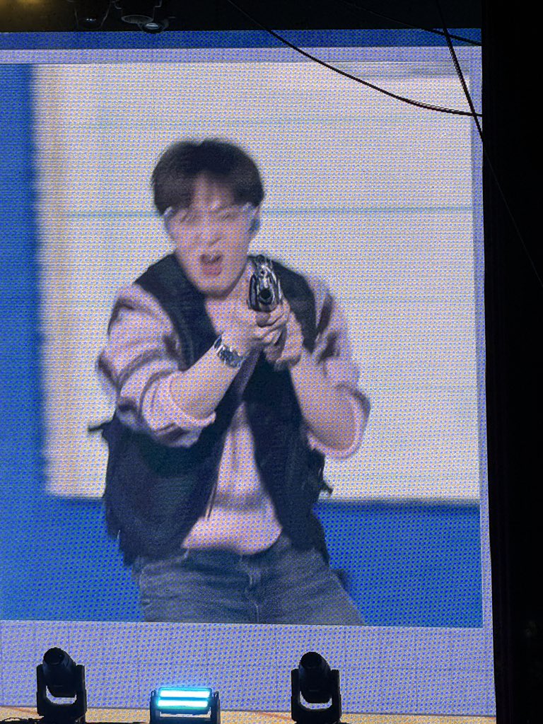 IM_LUCKY_CLOVER's tweet photo. 260228 HAPPY SUB’S DAY [CHECKMATE]

처음엔 멋있던 경찰이… 점점…????ㅋㅋㅋ
#이창섭 #LEECHANGSUB https://t.co/GNFmnXJL2G